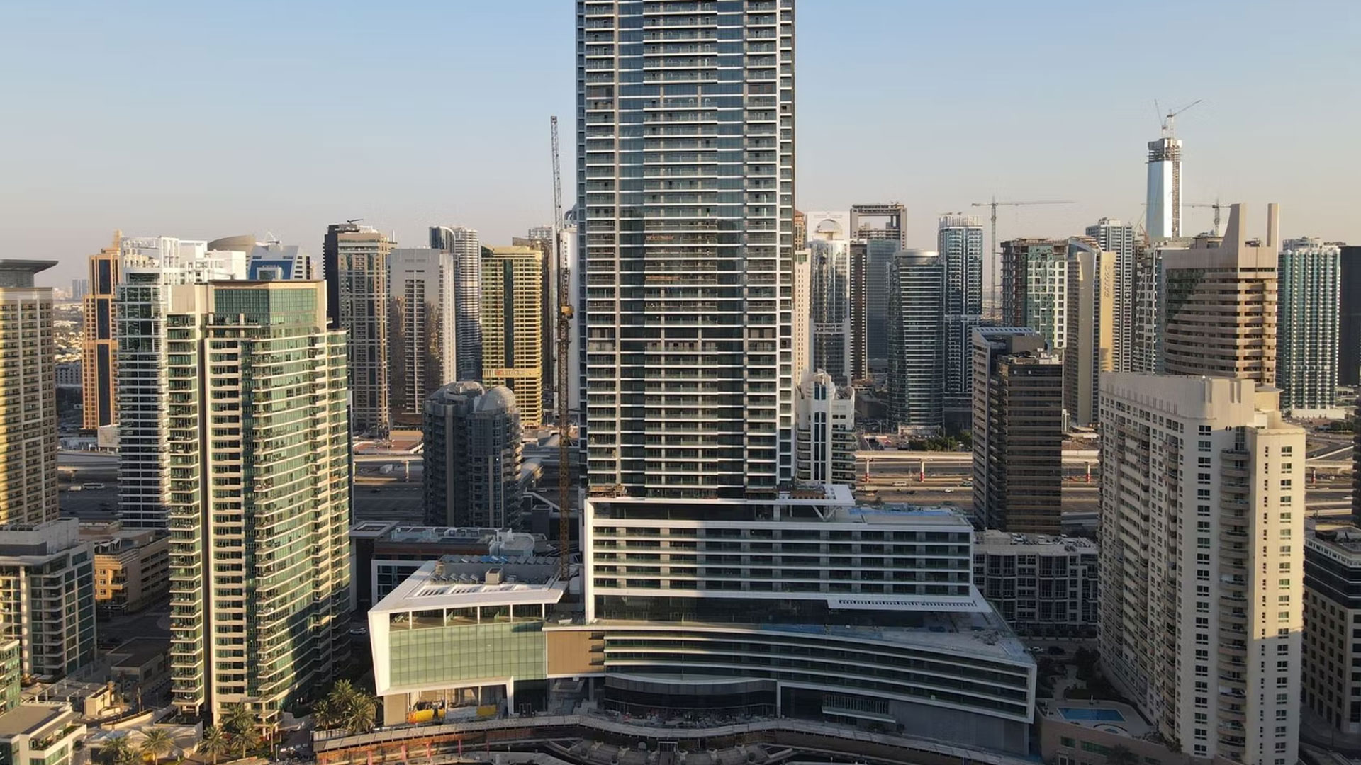VIDA RESIDENCES DUBAI MARINA by Emaar Properties in Dubai Marina, Dubai, UAE - 5